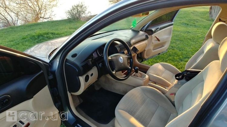 Volkswagen Passat, 2002