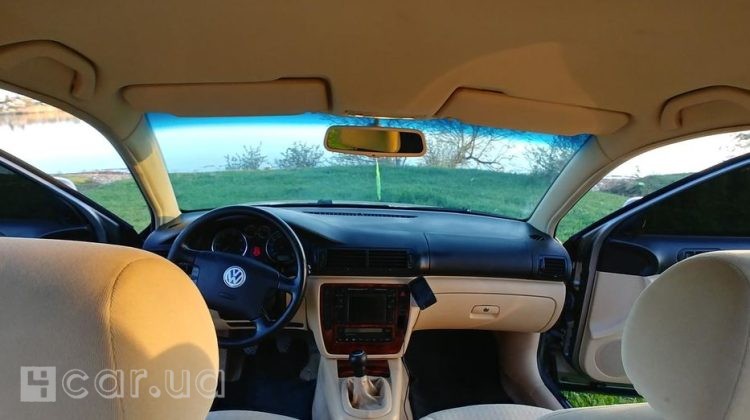 Volkswagen Passat, 2002