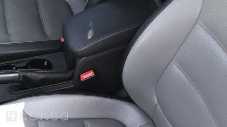 Volkswagen Jetta, 2013