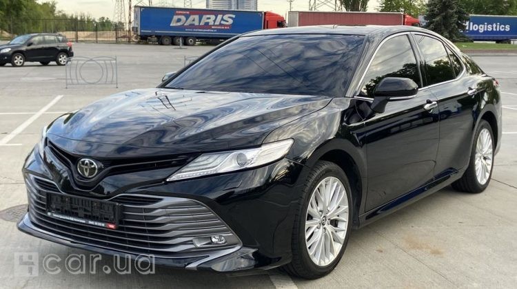 Toyota Camry, 2018