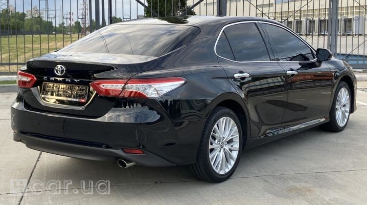 Toyota Camry, 2018