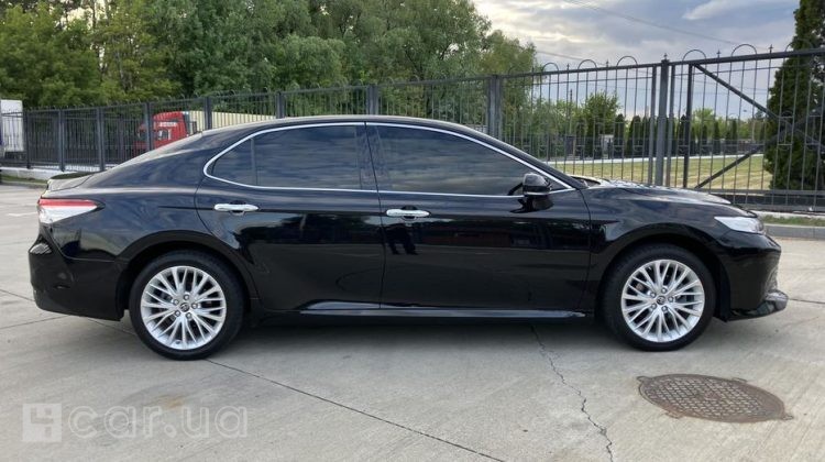Toyota Camry, 2018