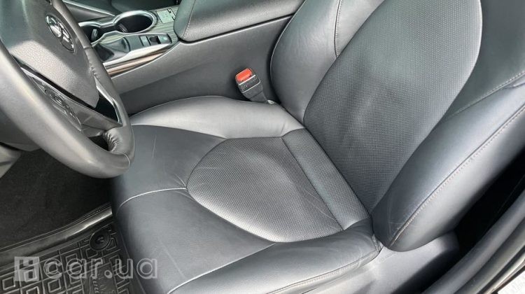 Toyota Camry, 2018