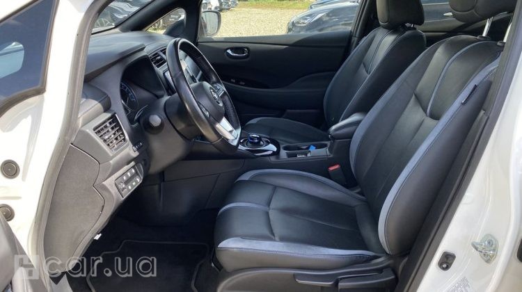 Nissan Leaf, 2020