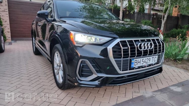 Audi Q3, 2021