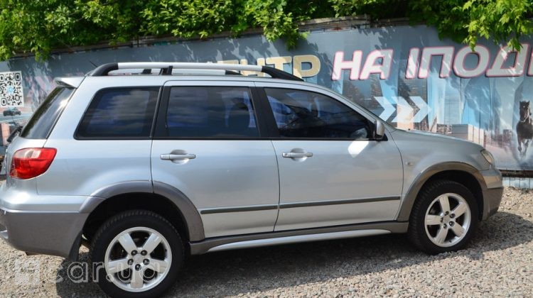 Mitsubishi Outlander, 2005