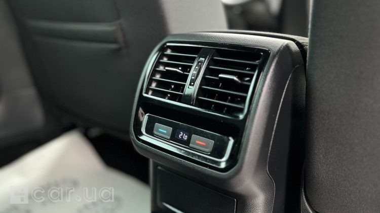 Volkswagen Passat, 2021