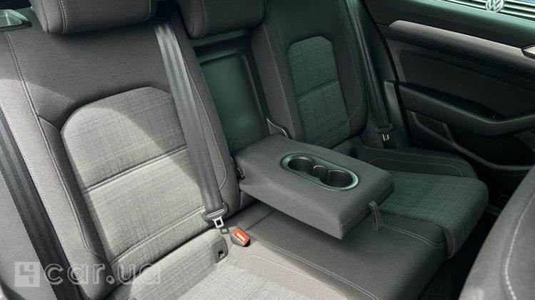 Volkswagen Passat, 2021