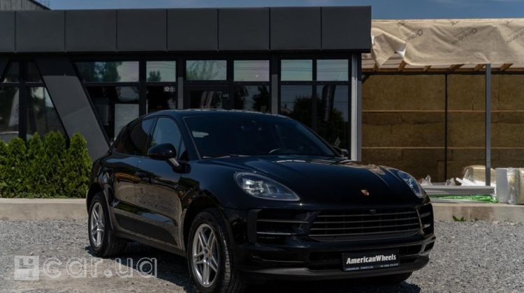 Porsche Macan, 2021