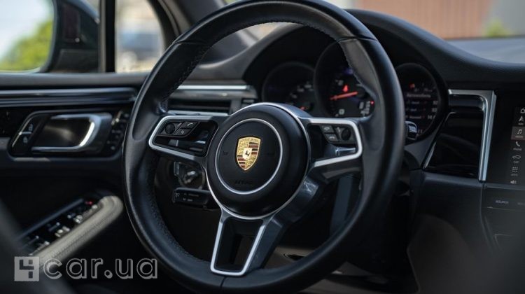 Porsche Macan, 2021