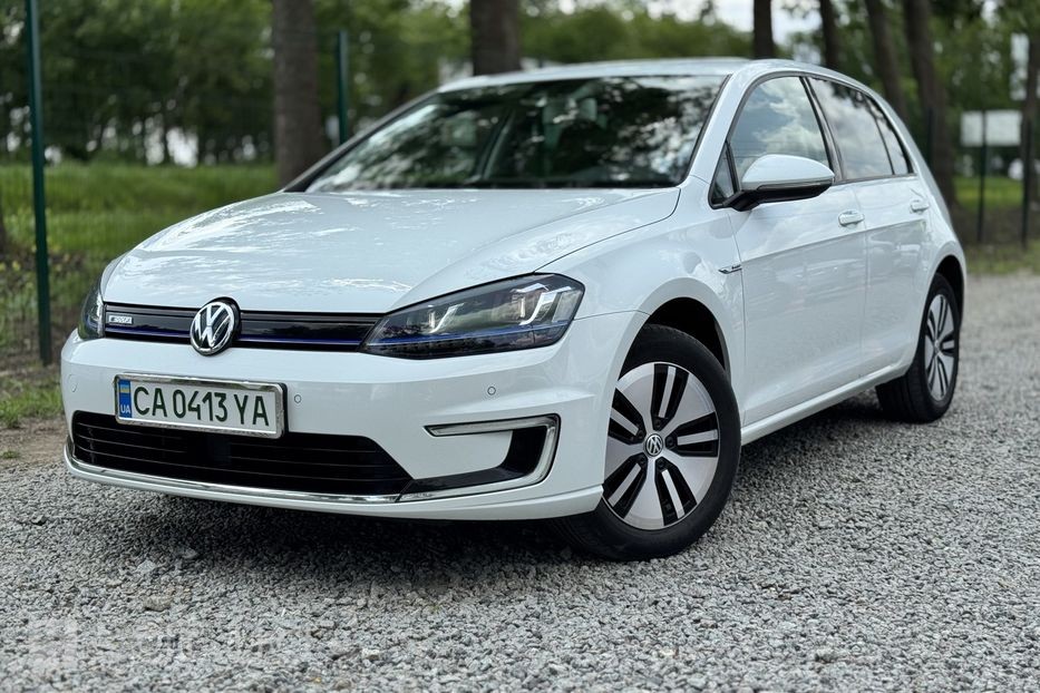 Volkswagen e-Golf, 2015