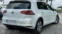 Volkswagen e-Golf, 2015