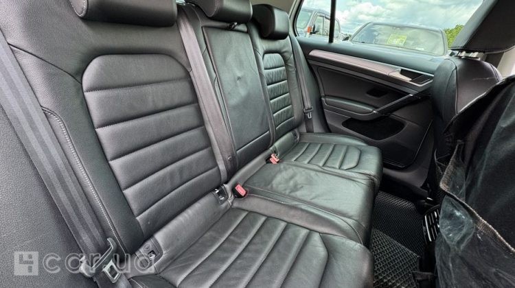 Volkswagen e-Golf, 2015