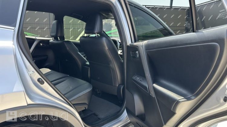 Toyota RAV4, 2017
