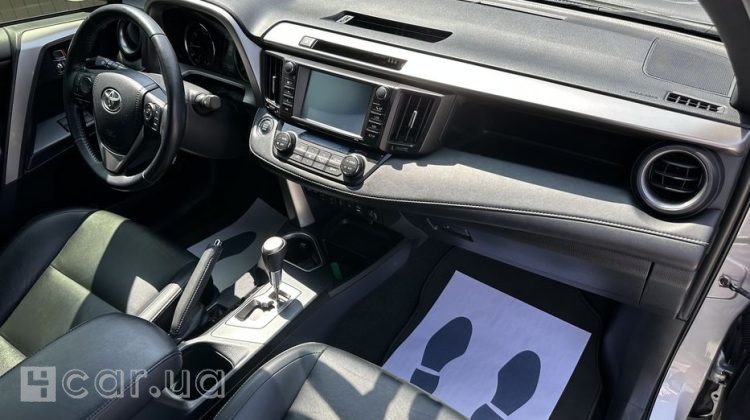 Toyota RAV4, 2017