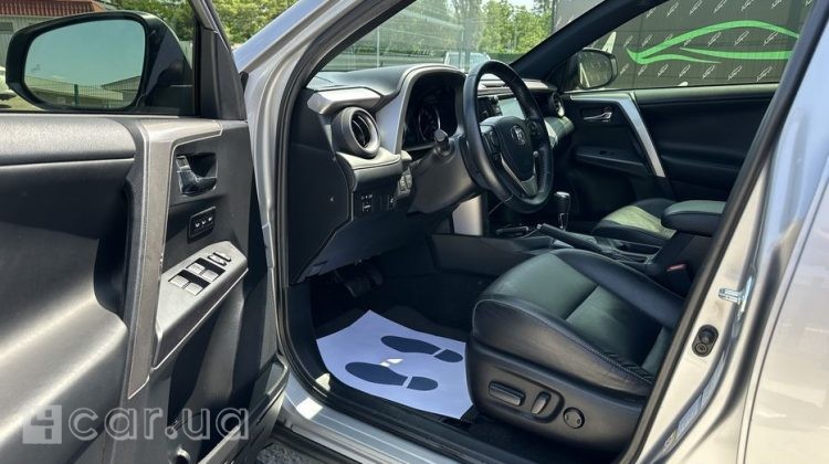 Toyota RAV4, 2017