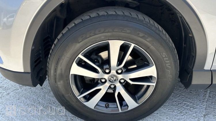 Toyota RAV4, 2017