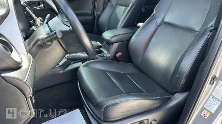 Toyota RAV4, 2017