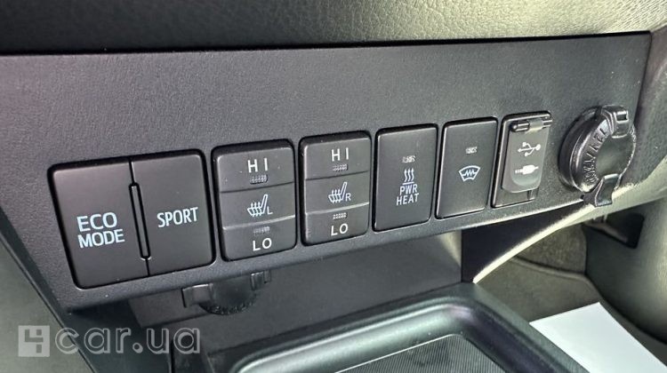 Toyota RAV4, 2017