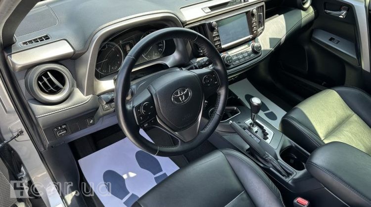 Toyota RAV4, 2017