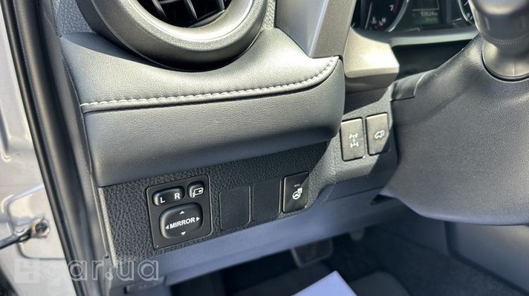Toyota RAV4, 2017
