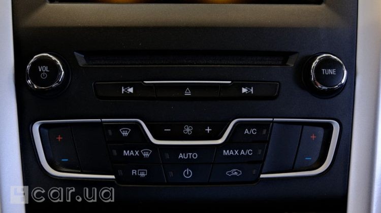 Ford Fusion, 2016