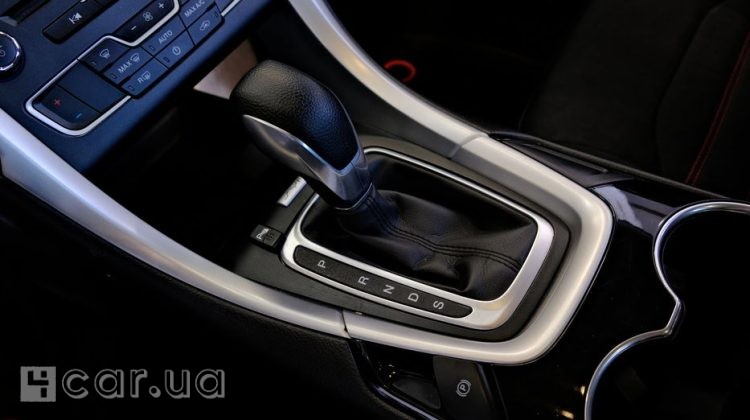 Ford Fusion, 2016