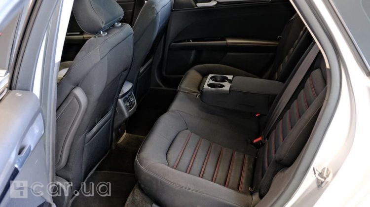 Ford Fusion, 2016