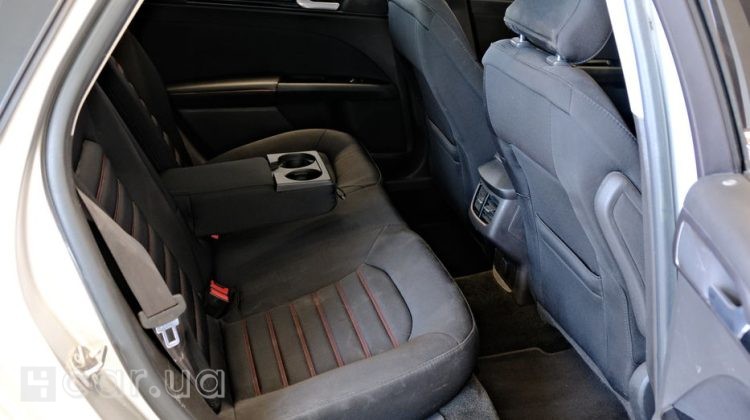 Ford Fusion, 2016