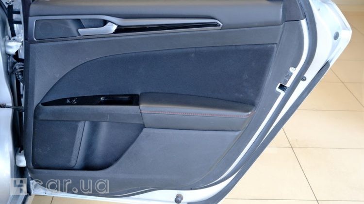 Ford Fusion, 2016