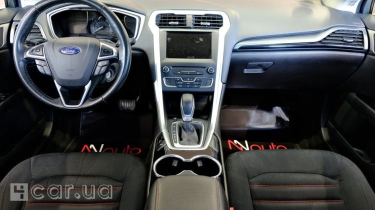 Ford Fusion, 2016