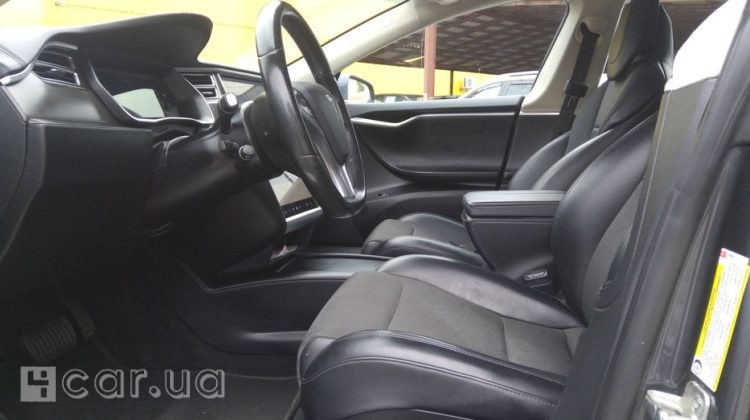 Tesla Model S, 2017