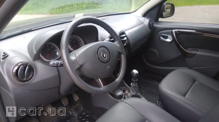 Renault Duster, 2012