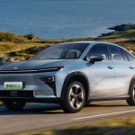 Geely готує купе-кросовер Atlas REV із гібридною системою
