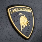 Lamborghini б’є фінансові рекорди та відмовляється від електрокарів